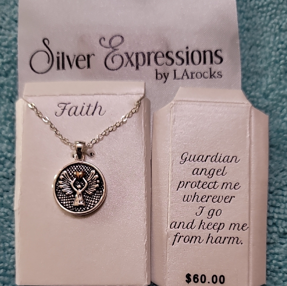 Elegant Silver Chain Necklace
